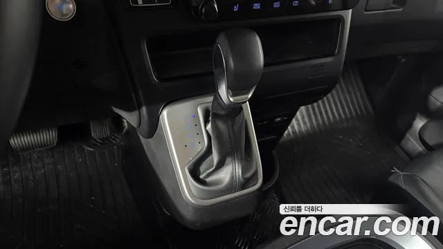 Hyundai Staria — Фото автомобиля 9