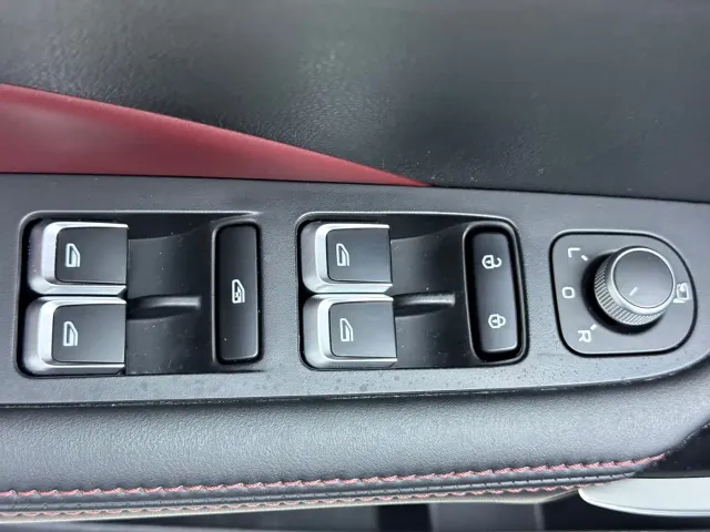 Geely Binyue — Фото автомобиля 16