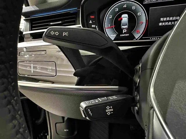 Audi A8 — Фото автомобиля 12