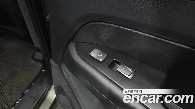 KG_Mobility_Ssangyong Rexton Новый Rexton Sport Khan Дизель 2.2 4WD — Фото автомобиля 19