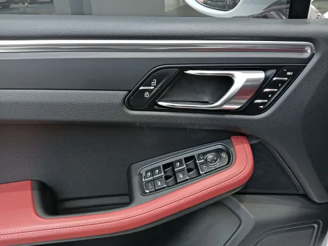 Porsche Macan — Фото автомобиля 14
