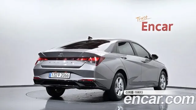 Hyundai Avante CN7 — Фото автомобиля 2