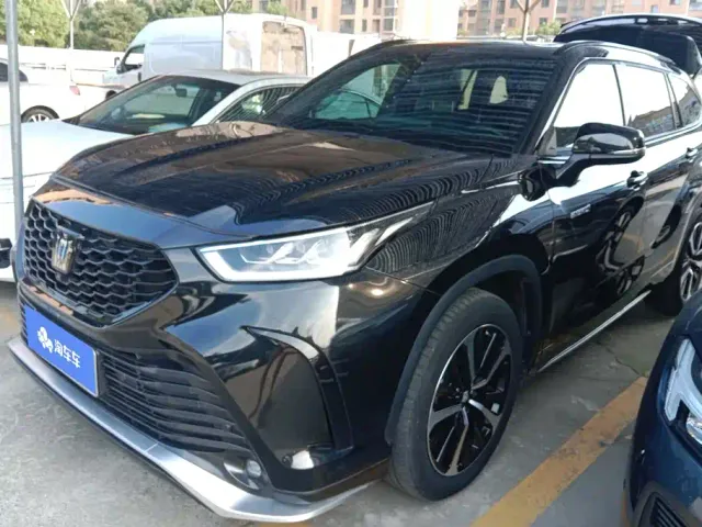 Фотография автомобиля — Toyota Crown Kluger