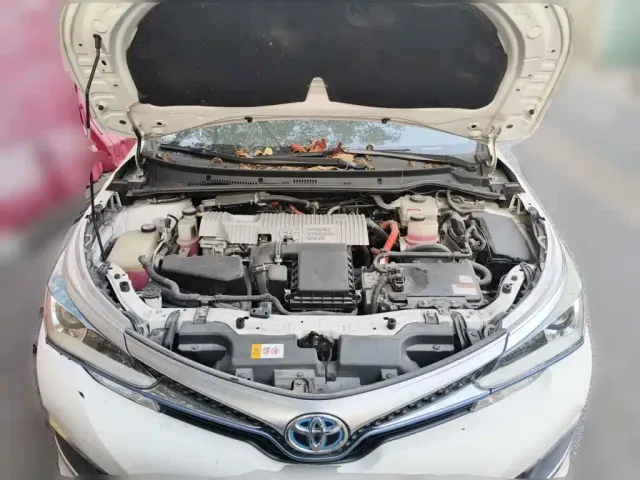 Toyota Corolla Twin Engine E+ — Фото автомобиля 3