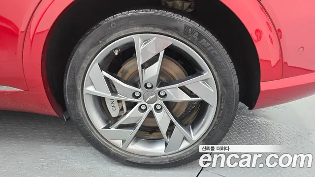 Genesis GV70 Electrified GV70 — Фото автомобиля 15