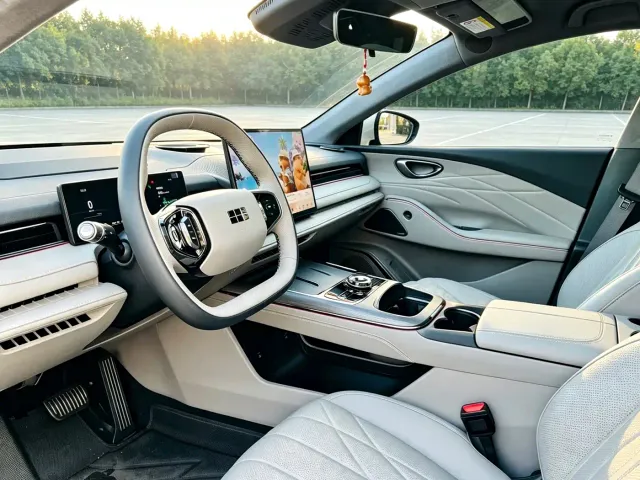 Geely Galaxy Xingyao 8 — Фото автомобиля 10