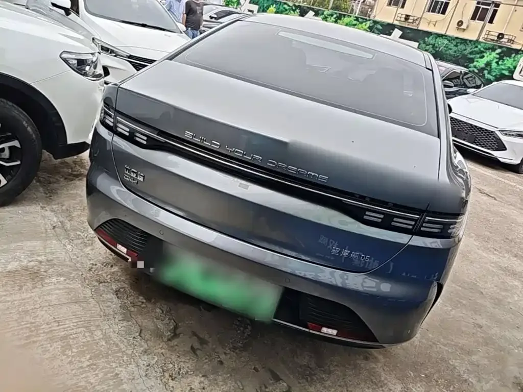 BYD Destroyer 05 2022 DM-i 55KM Luxury — Фото автомобиля 6