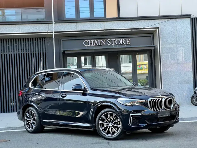BMW X5 — Фото автомобиля 3
