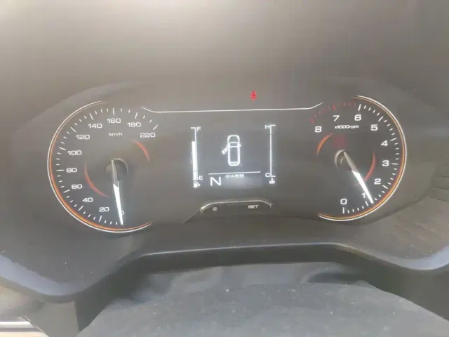 Wuling Jiachen — Фото автомобиля 3