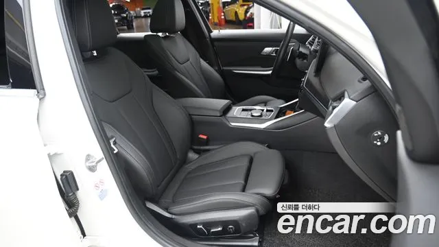 BMW 3-Series 3 серия (G20) 320i Touring — Фото автомобиля 10