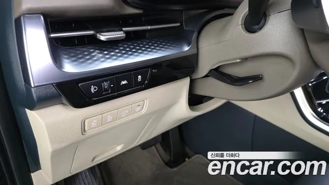 Kia Carnival Generation 4 — Фото автомобиля 29