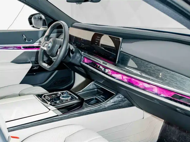 BMW i7 — Фото автомобиля 21