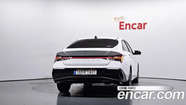 Hyundai Avante CN7 — Фото автомобиля 4