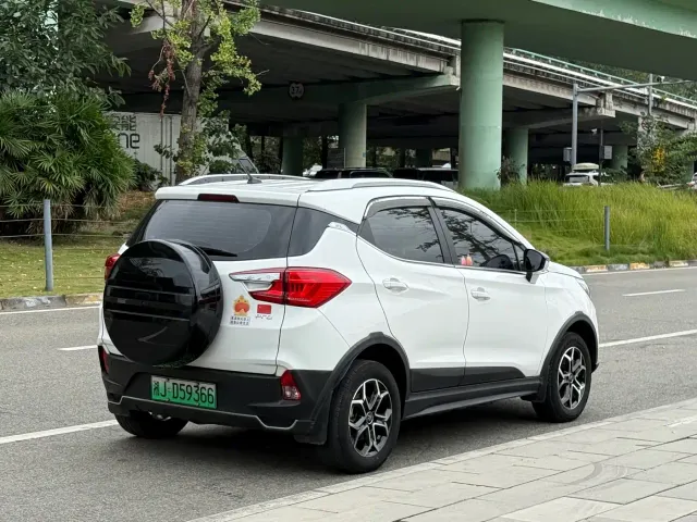 BYD Yuan Pro — Фото автомобиля 12