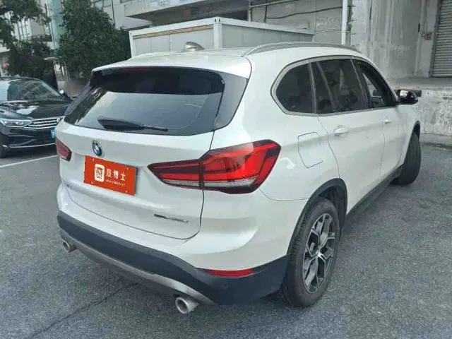 BMW BMW X1 2022 sDrive25Li Leading — Фото автомобиля 4