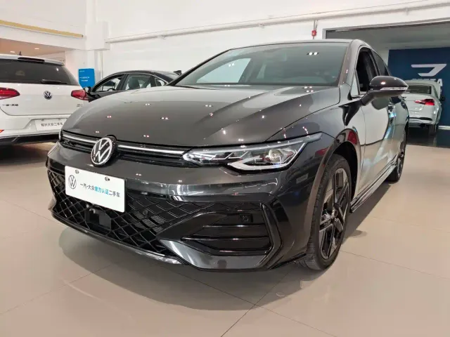 Фотография автомобиля — Volkswagen Golf