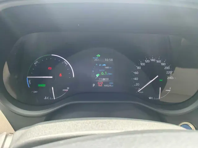 Toyota Sienna — Фото автомобиля 12