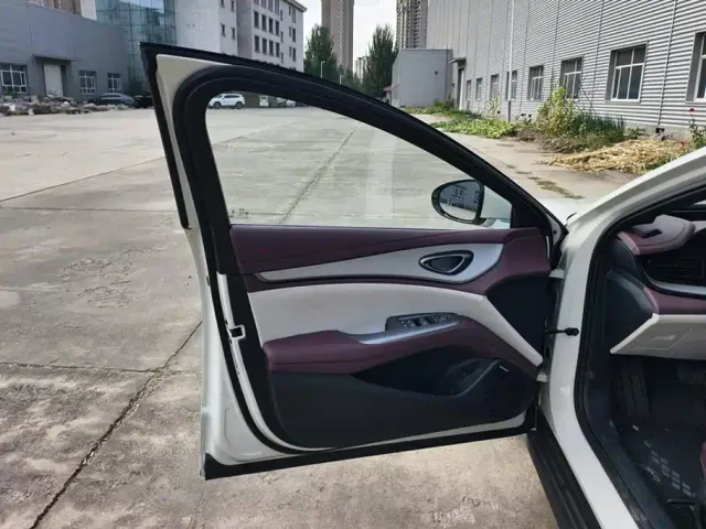 BYD Seal 07 DM-i — Фото автомобиля 7