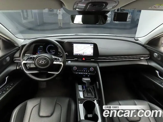 Hyundai Avante CN7 — Фото автомобиля 7