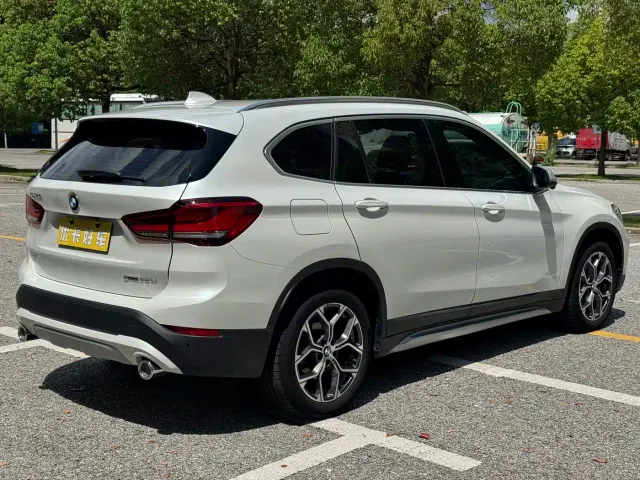 BMW X1 — Фото автомобиля 3