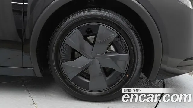 Toyota Prius 5th Gen — Фото автомобиля 5