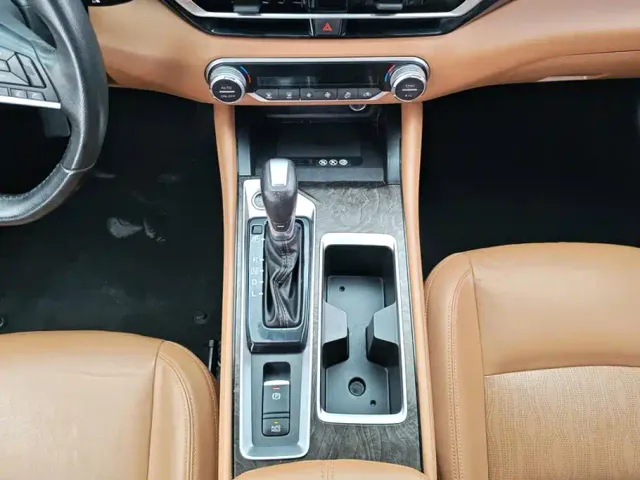 Nissan Teana — Фото автомобиля 16