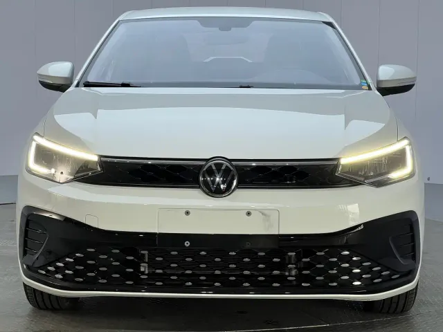 Volkswagen Lavida — Фото автомобиля 2