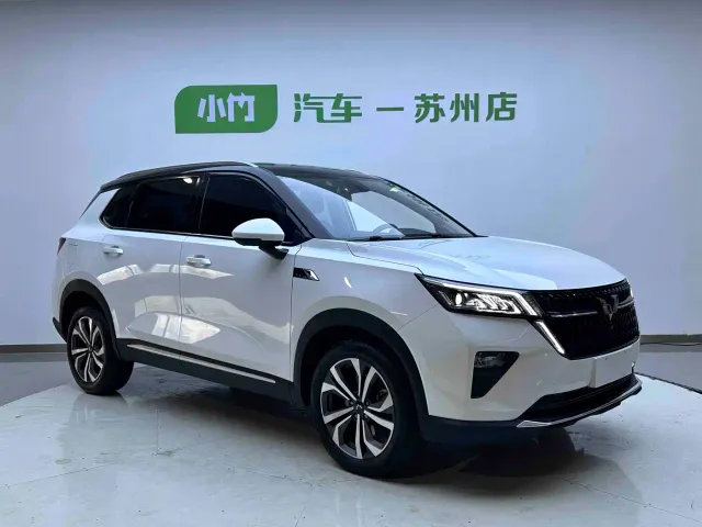 Wuling Asta — Фото автомобиля 3