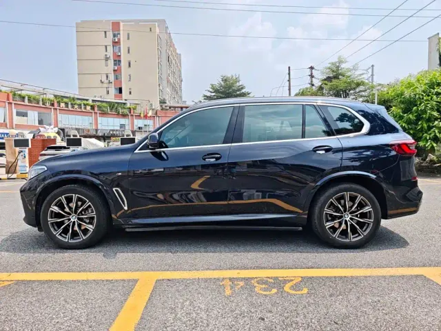BMW X5 — Фото автомобиля 8