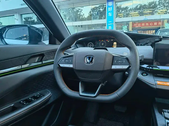 Changan UNI-V — Фото автомобиля 15