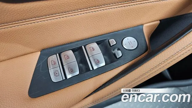 BMW 5-Series — Фото автомобиля 30