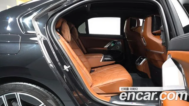 BMW 7-Series 7 серия (G70) 740i xDrive M Sport Limited — Фото автомобиля 7