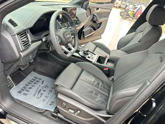 Audi Q5L — Фото автомобиля 6