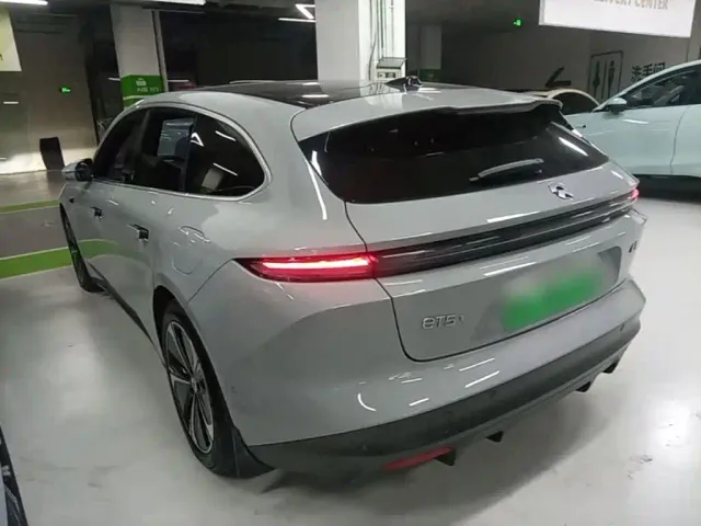 Nio ET5 Touring — Фото автомобиля 4