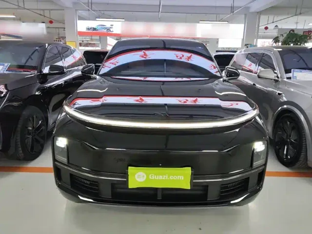 Li Auto L8 — Фото автомобиля 2