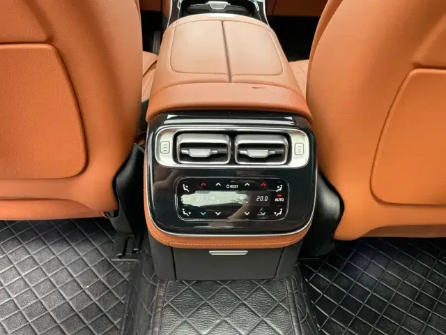 Mercedes-Benz S-Class — Фото автомобиля 16