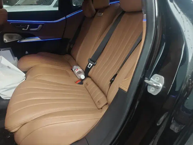 Mercedes-Benz E-Class — Фото автомобиля 14