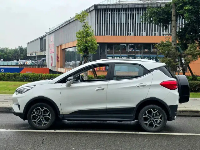 BYD Yuan Pro — Фото автомобиля 8