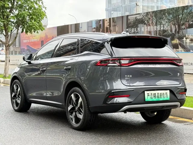 BYD Tang — Фото автомобиля 27
