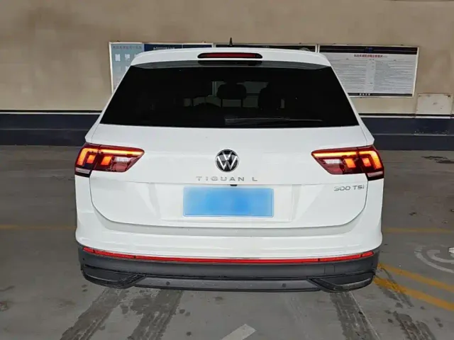 Volkswagen Tiguan L — Фото автомобиля 5
