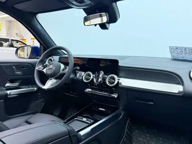 Mercedes-Benz GLB-Class — Фото автомобиля 10