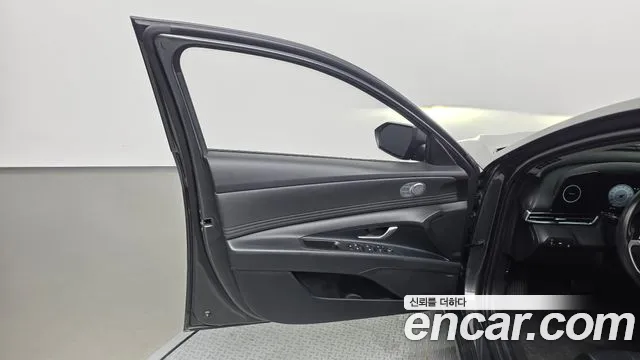Hyundai AVANTE Avante (CN7) — Фото автомобиля 21