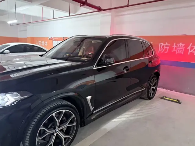 BMW X5 — Фото автомобиля 2