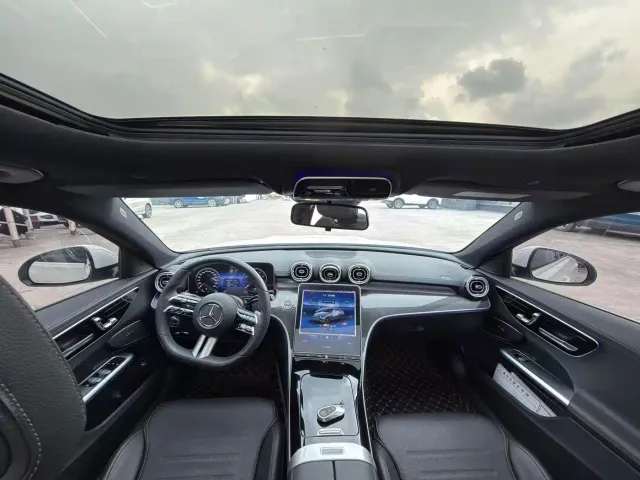 Mercedes-Benz C-Class — Фото автомобиля 4