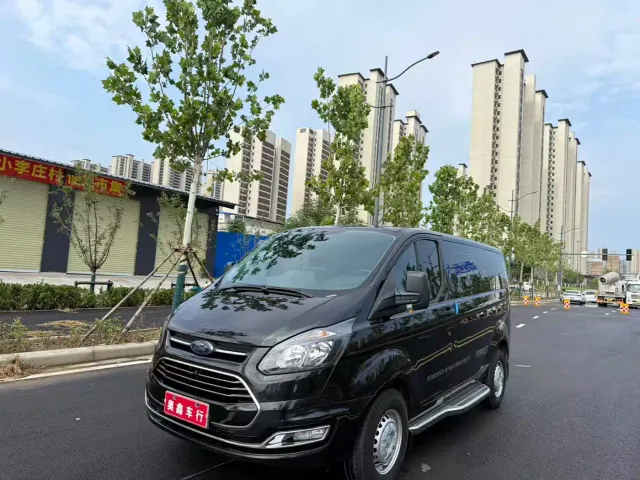 Ford Transit — Фото автомобиля 3