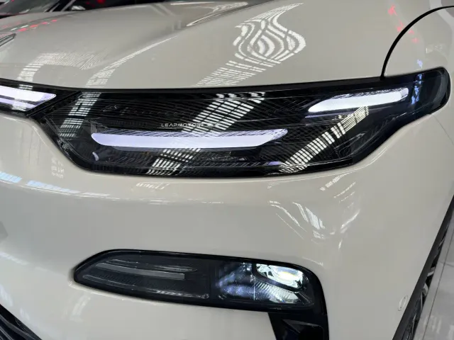 Leapmotor C11 — Фото автомобиля 4