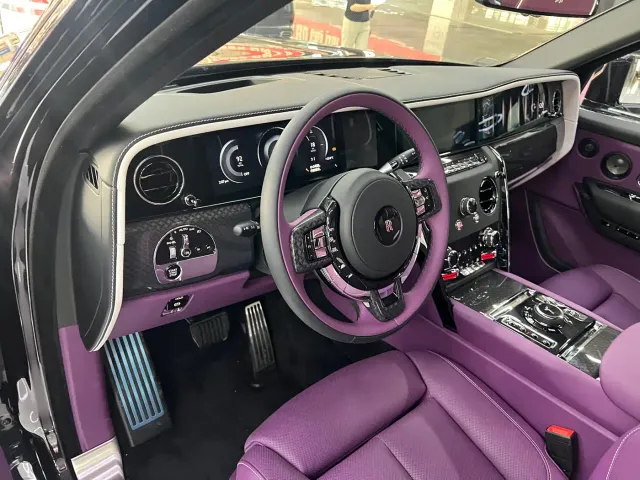 Rolls-Royce Cullinan — Фото автомобиля 15