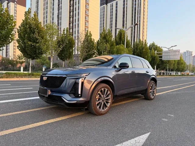 Cadillac XT5 — Фото автомобиля 3