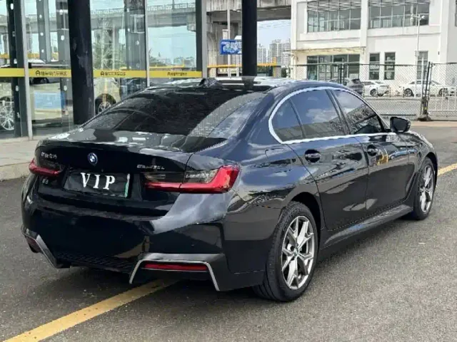 BMW i3 — Фото автомобиля 7