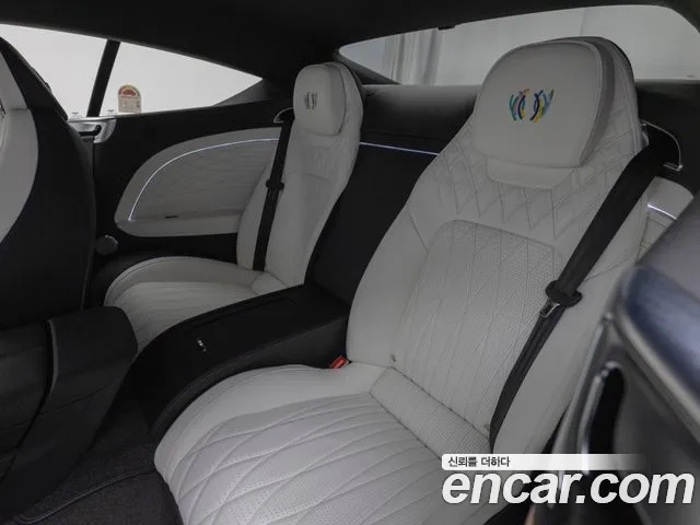 Bentley Continental — Фото автомобиля 12